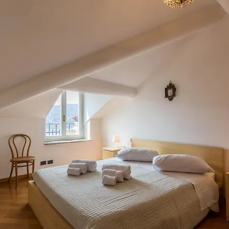 Attico Vista Apartment Como
